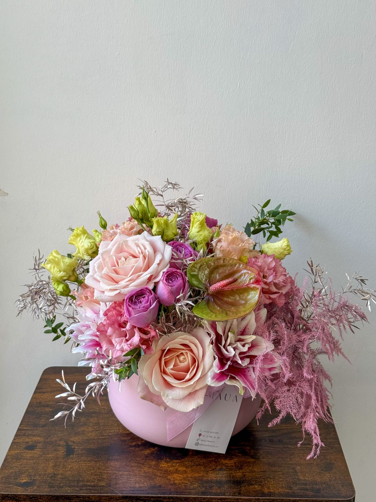 Fantezie Florală în Nuanțe de Sorbet