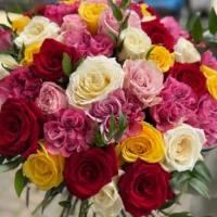 Buchet „Carnaval de petale”
