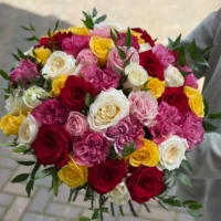 Buchet „Carnaval de petale”